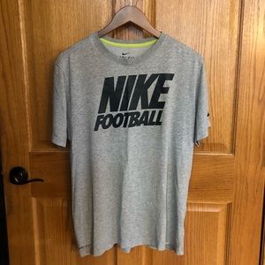 Nike Football Short Sleeve T Shirt Size Large